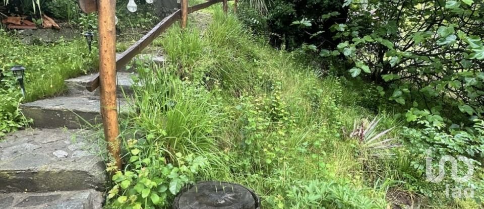 Casa indipendente / Villa 9 locali di 260 m² in Murialdo (17013)