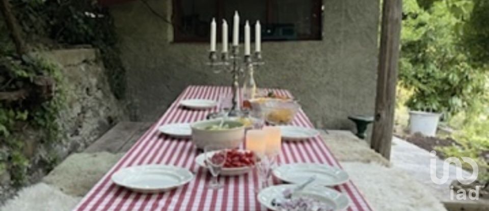 Casa indipendente / Villa 9 locali di 260 m² in Murialdo (17013)