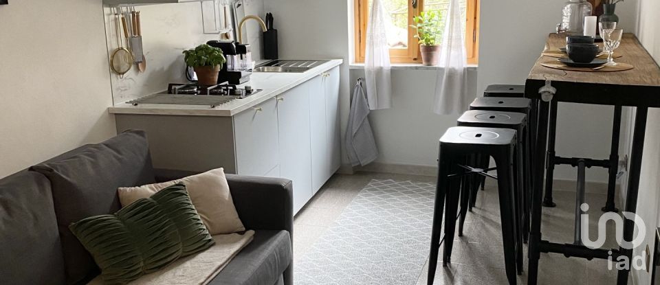 Casa indipendente / Villa 9 locali di 260 m² in Murialdo (17013)