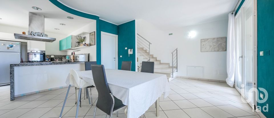 Casa indipendente / Villa 7 locali di 196 m² in Comacchio (44022)