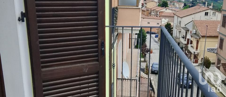 Loft 5 locali di 75 m² a Montegranaro (63812)