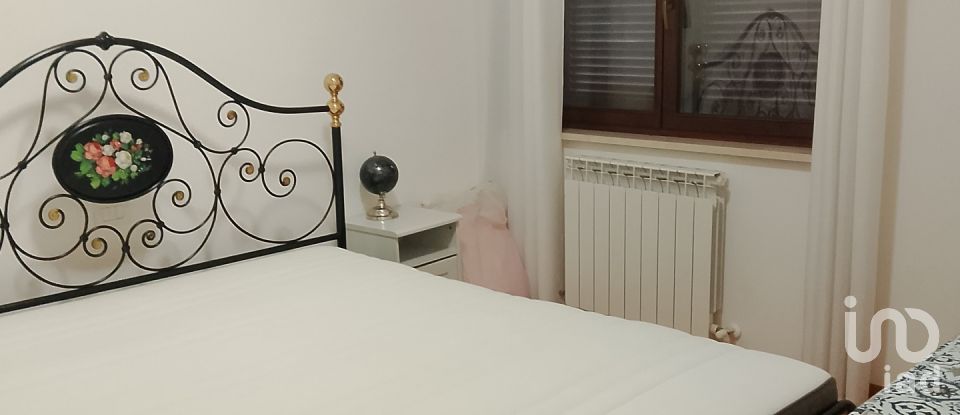 Loft 5 locali di 75 m² a Montegranaro (63812)