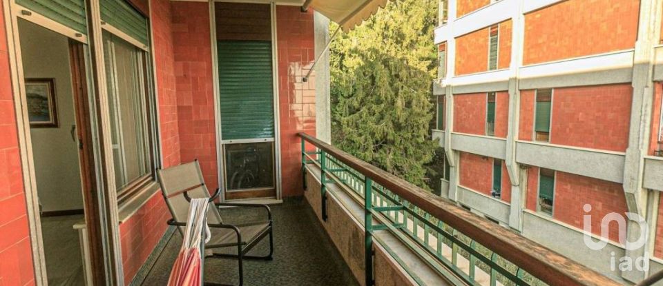 Four-room apartment of 120 m² in Genova (16167)