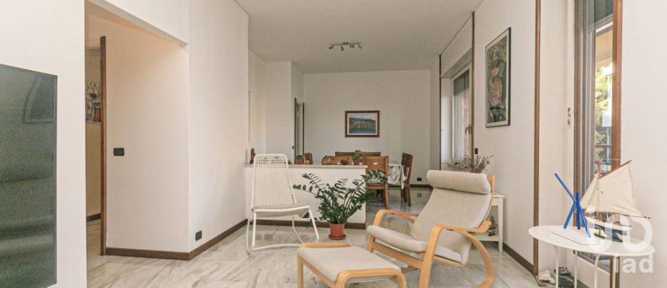 Four-room apartment of 120 m² in Genova (16167)