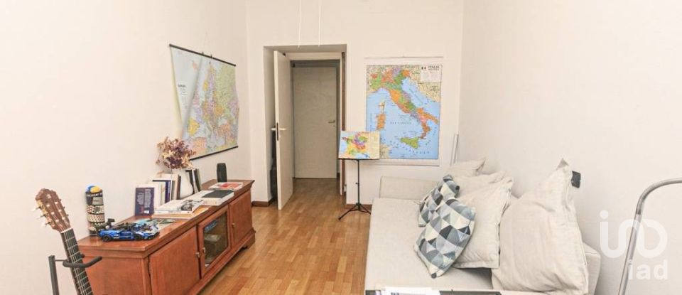 Four-room apartment of 120 m² in Genova (16167)