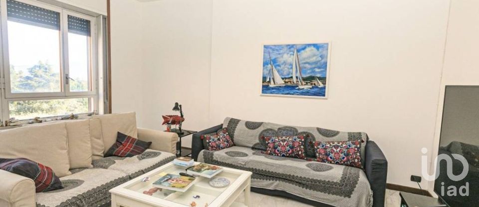 Four-room apartment of 120 m² in Genova (16167)