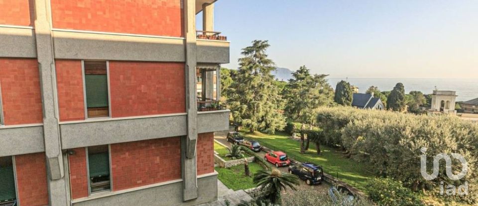 Four-room apartment of 120 m² in Genova (16167)