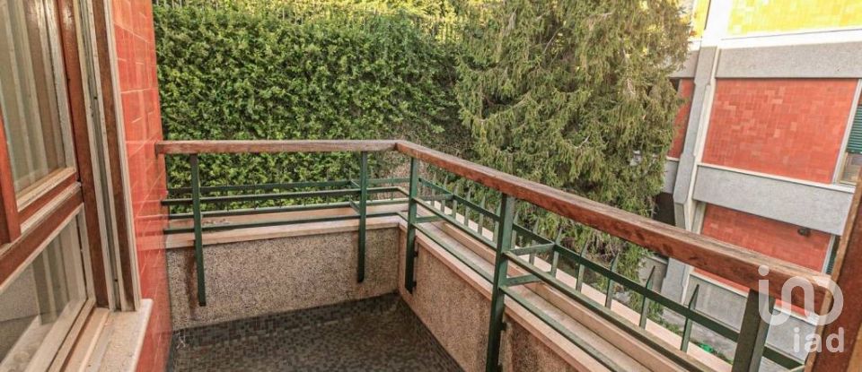 Four-room apartment of 120 m² in Genova (16167)