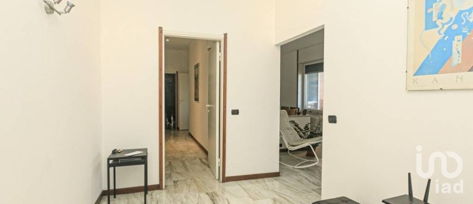 Four-room apartment of 120 m² in Genova (16167)