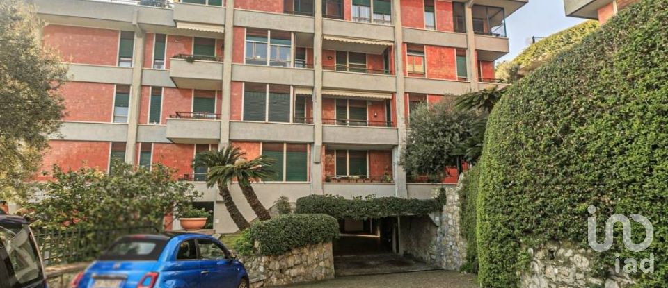 Four-room apartment of 120 m² in Genova (16167)