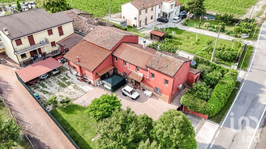 Casa indipendente / Villa 10 locali di 289 m² in Portomaggiore (44015)