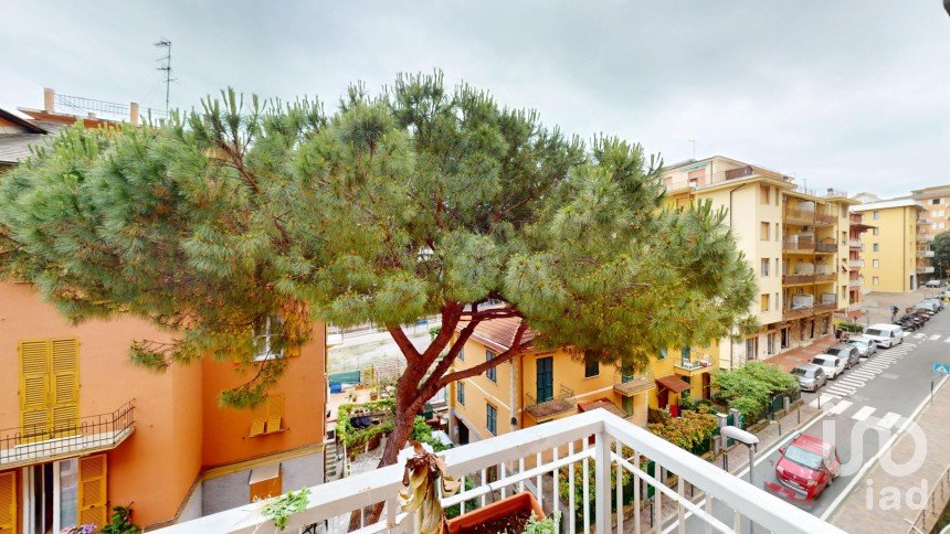 Appartamento 5 locali di 100 m² a Arenzano (16011)