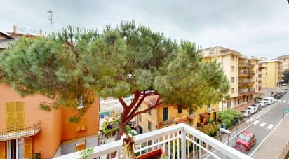 Appartamento 5 locali di 100 m² a Arenzano (16011)