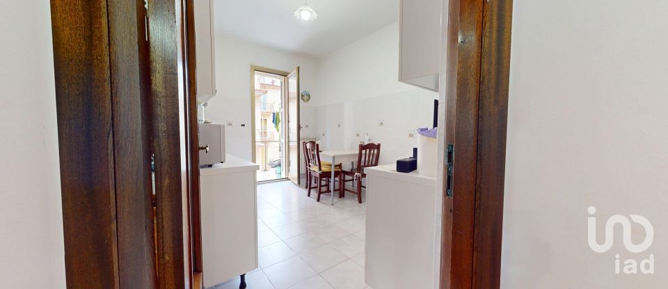 Appartamento 5 locali di 100 m² a Arenzano (16011)