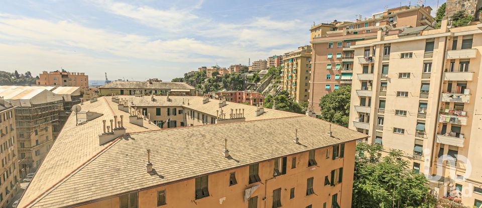 Trilocale di 70 m² a Genova (16127)