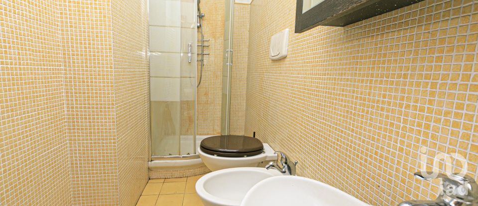 Trilocale di 70 m² a Genova (16127)