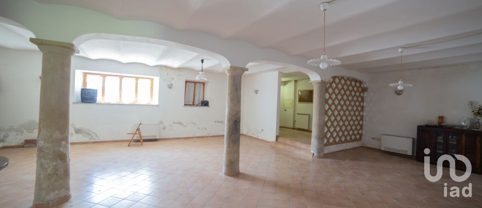 Casa indipendente / Villa 0 locali di 490 m² in San Lorenzo in Campo (61047)
