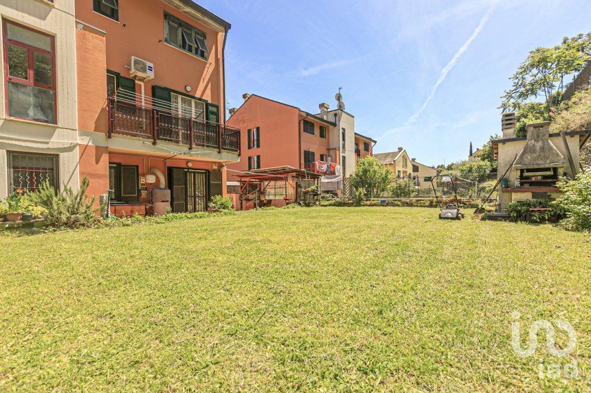 Apartment 5 rooms of 100 m² in Genova (16163)