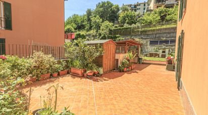Appartamento 5 locali di 100 m² a Genova (16163)