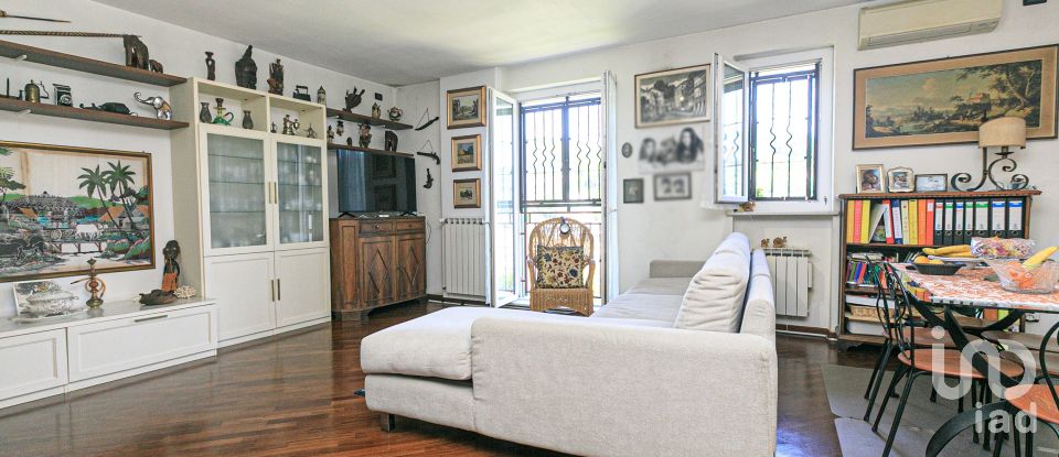 Apartment 5 rooms of 100 m² in Genova (16163)
