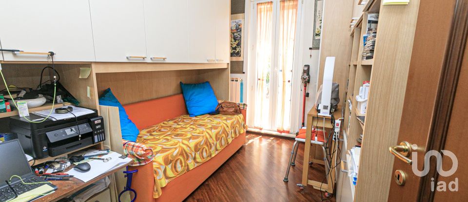 Apartment 5 rooms of 100 m² in Genova (16163)