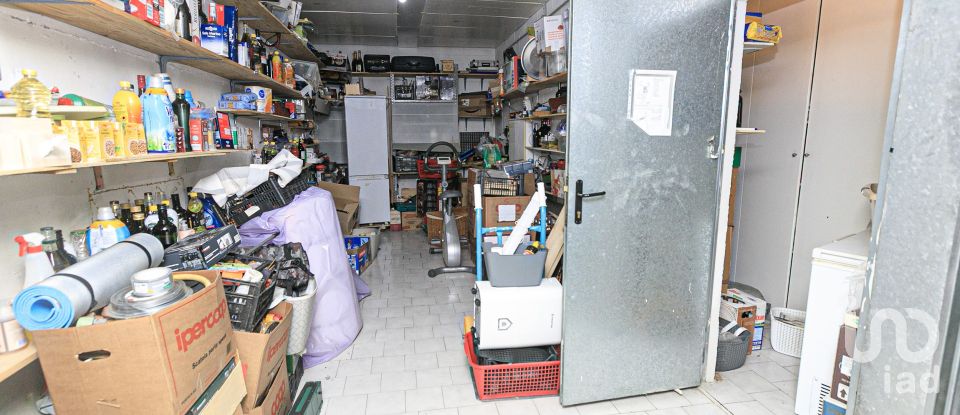 Apartment 5 rooms of 100 m² in Genova (16163)