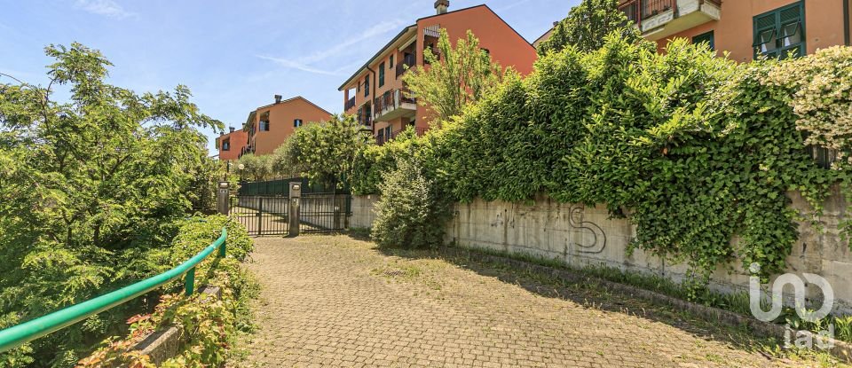 Apartment 5 rooms of 100 m² in Genova (16163)