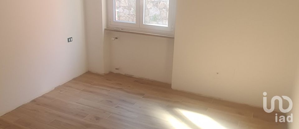 Appartamento 5 locali di 75 m² a Genova (16148)