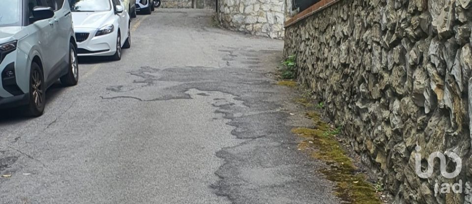 Appartamento 5 locali di 75 m² a Genova (16148)