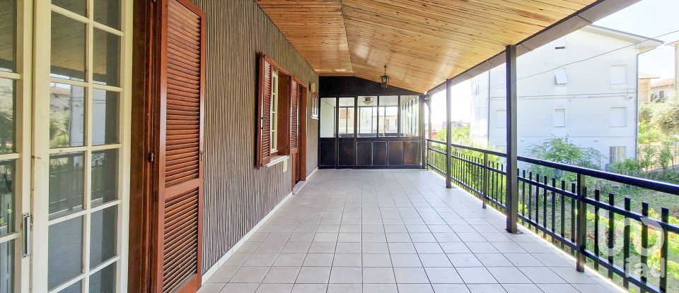 Loft 4 rooms of 270 m² in Monte San Giusto (62015)