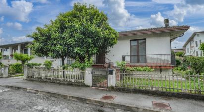 Casa indipendente / Villa 4 locali di 197 m² in Massa Fiscaglia (44025)