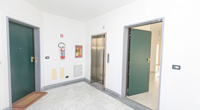 Trilocale di 74 m² a Genova (16127)