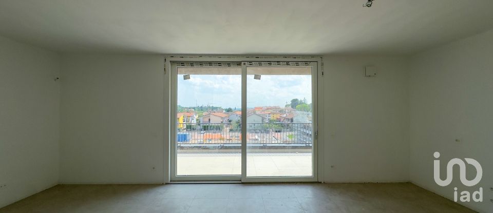 Loft 6 locali di 130 m² a Castelnuovo del Garda (37014)