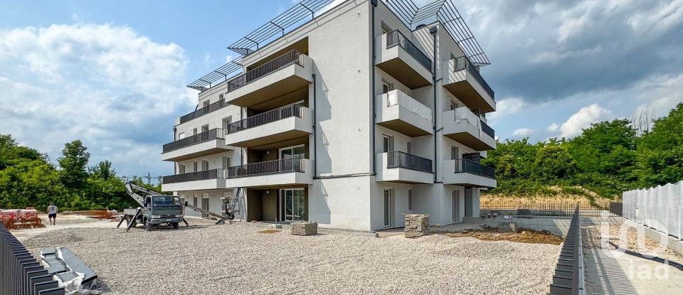 Loft 6 locali di 130 m² a Castelnuovo del Garda (37014)