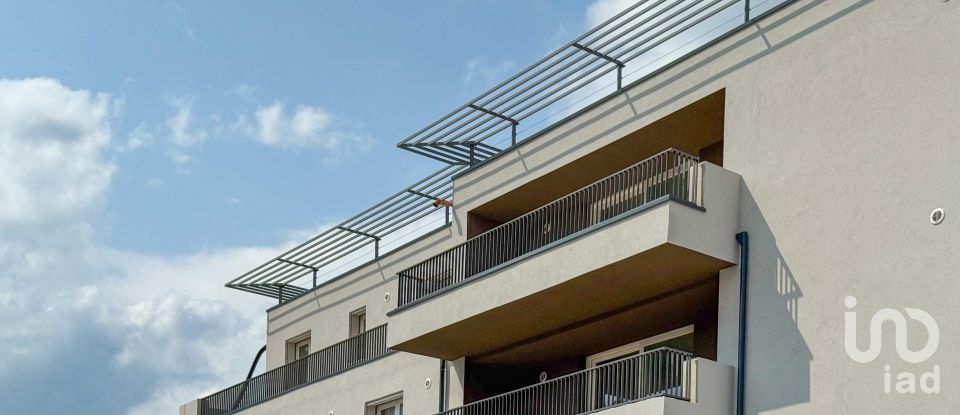 Loft 6 locali di 130 m² a Castelnuovo del Garda (37014)