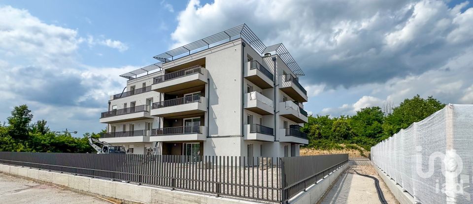 Loft 6 locali di 130 m² a Castelnuovo del Garda (37014)