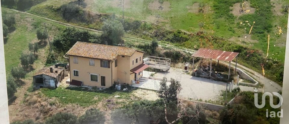 Casa indipendente 8 locali di 300 m² in Colonnella (64010)