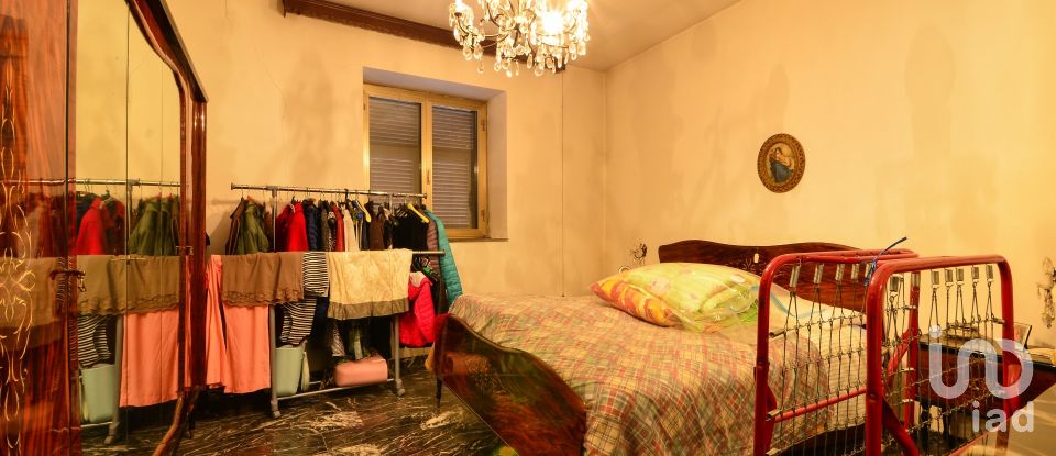 Casa indipendente / Villa 10 locali di 250 m² in Saliceto (12079)