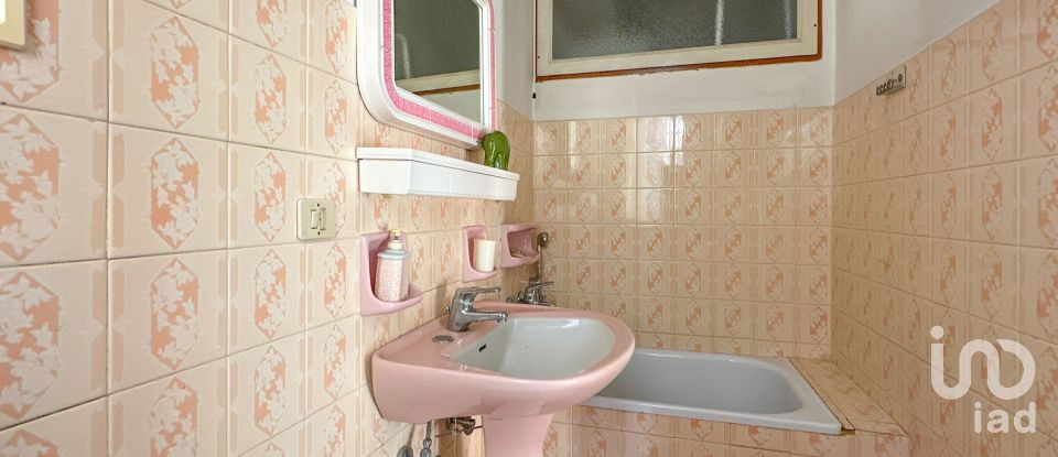 Trilocale di 70 m² a Loano (17025)