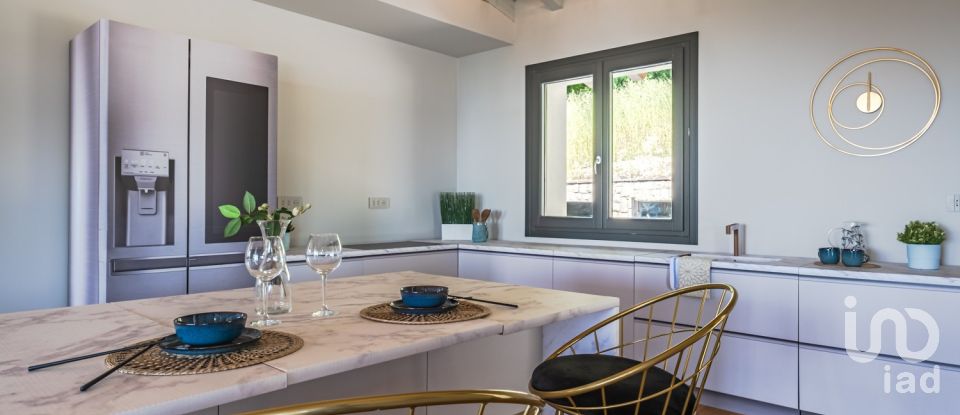 Casale 11 locali di 455 m² in Salò (25087)