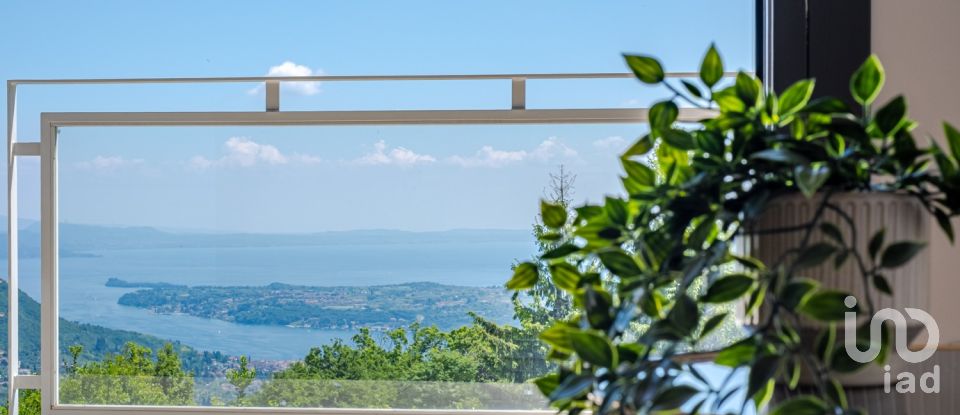 Casale 11 locali di 455 m² in Salò (25087)