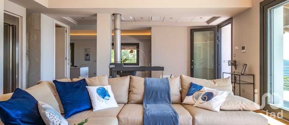 Casale 11 locali di 455 m² in Salò (25087)