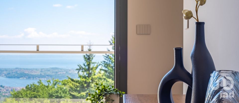 Casale 11 locali di 455 m² in Salò (25087)