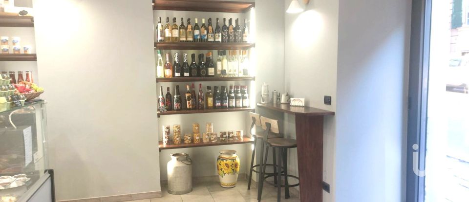 Retail property of 72 m² in Genova (16122)