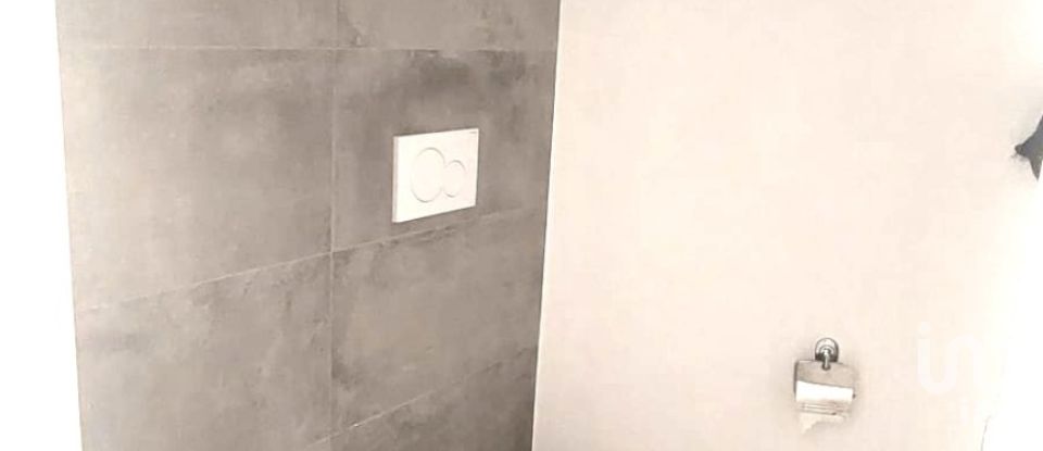 Retail property of 72 m² in Genova (16122)