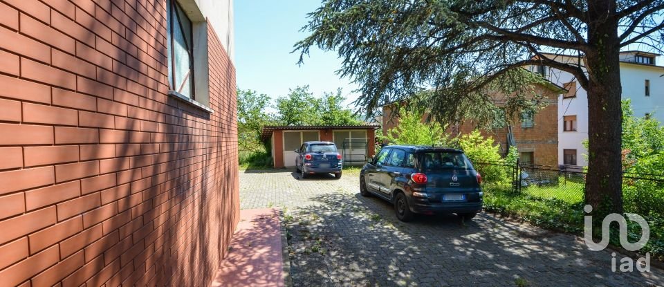 Townhouse 12 rooms of 285 m² in Saliceto (12079)