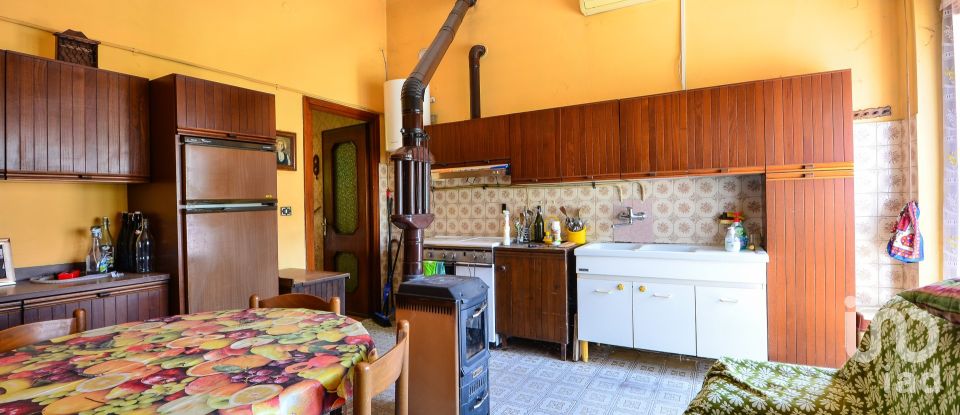 Townhouse 12 rooms of 285 m² in Saliceto (12079)