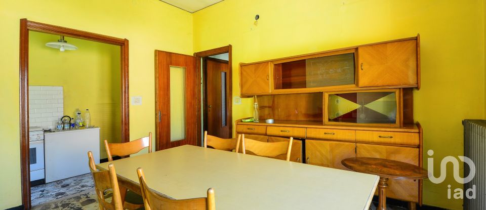 Townhouse 12 rooms of 285 m² in Saliceto (12079)