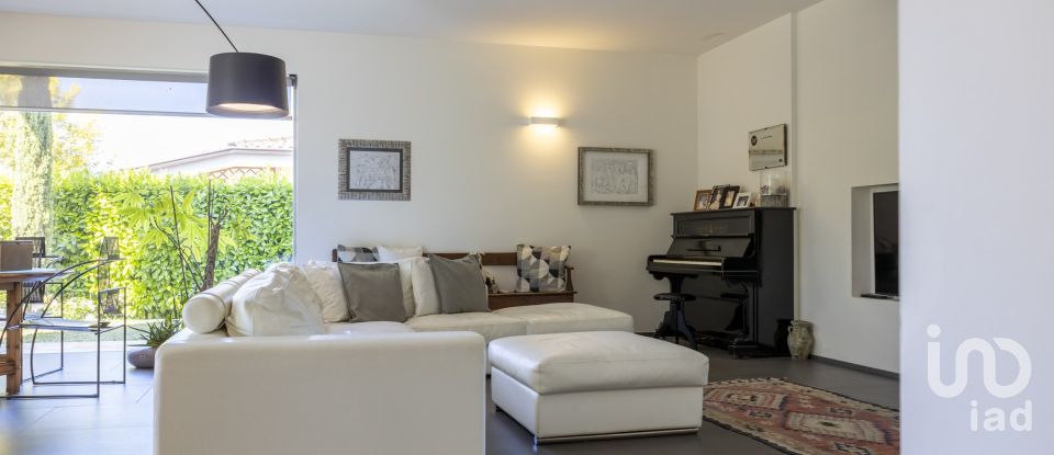 Casale 6 locali di 242 m² in Monterado (60012)