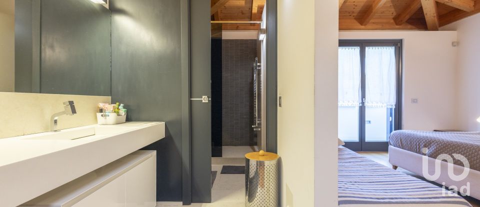 Casale 6 locali di 242 m² in Monterado (60012)